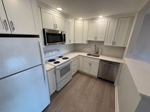 4-21 Warren St, Waltham, MA, 02453-6931 | Card Image