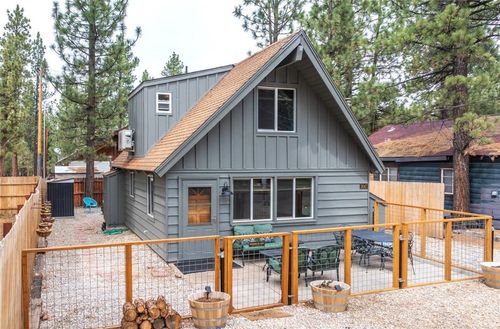 2047 7th Ln, Big Bear City, CA, 92314-9304 | Card Image