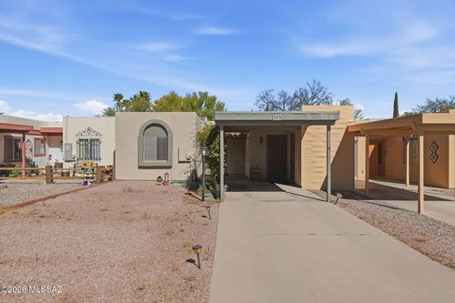 305 N Calle De Las Profetas, Green Valley, AZ, 85614-3024 | Card Image