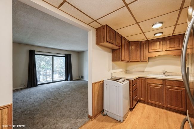 APT-3E - 3325 Kirchoff Rd, Condo with 2 bedrooms, 1 bathrooms and 1 parking in Rolling Meadows IL | Image 5