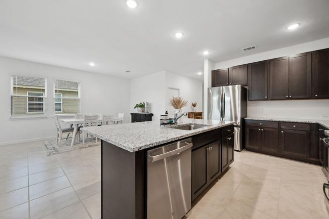 228 Little Spring Ct, House other with 5 bedrooms, 3 bathrooms and 2 parking in Anahuac TX | Image 13