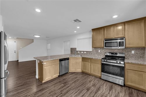 4224 Perfect Drift St, Las Vegas, NV, 89129-6073 | Card Image