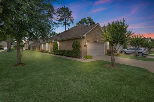 2034 Que Manor Dr, Houston, TX, 77090-2219 | Card Image