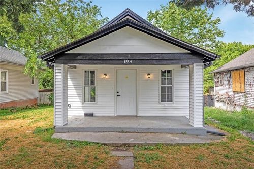 804 S Cedar Ave, Independence, MO, 64053-1824 | Card Image