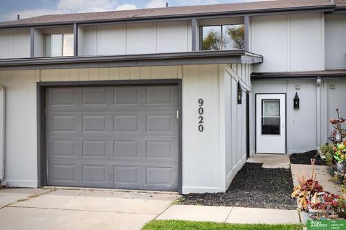 9020 Gary Cir, Omaha, NE, 68138-3577 | Card Image