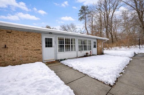 e-306 Torquay Ct, Ridge, NY, 11961-1142 | Card Image