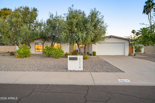 5219 E Winchcomb Dr, Scottsdale, AZ, 85254-2935 | Card Image