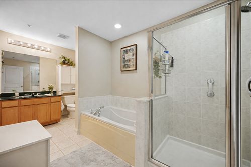 2230 Goldenrod Ln, Glenview, IL, 60026-8008 | Card Image