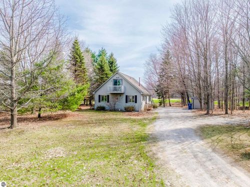 1946 E Swanson Trl, Cedar, MI, 49621-9778 | Card Image