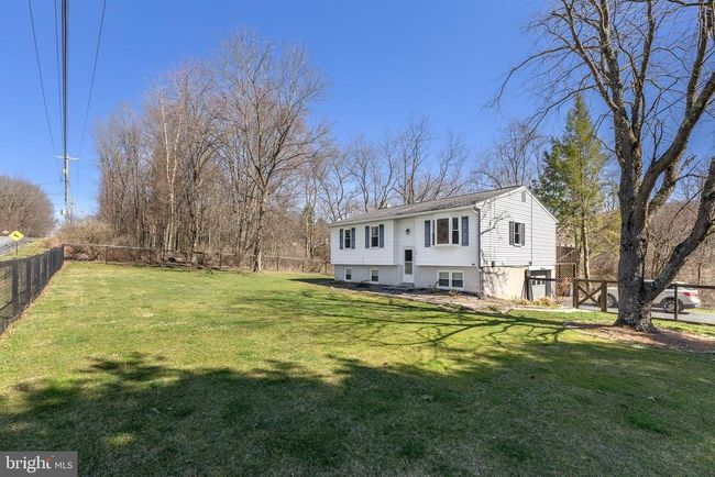 11 Buckhorn Rd, House other with 3 bedrooms, 2 bathrooms and null parking in PORT MATILDA PA | Image 4
