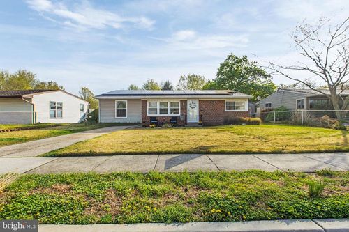 525 N Coles Ave, Maple Shade, NJ, 08052-2204 | Card Image