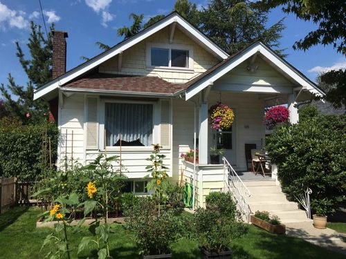 105 Durham St, New Westminster, BC, V3L1X2 | Card Image
