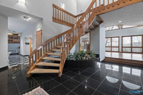 1510 Chandler Rd Se, Huntsville, AL, 35801-1476 | Card Image