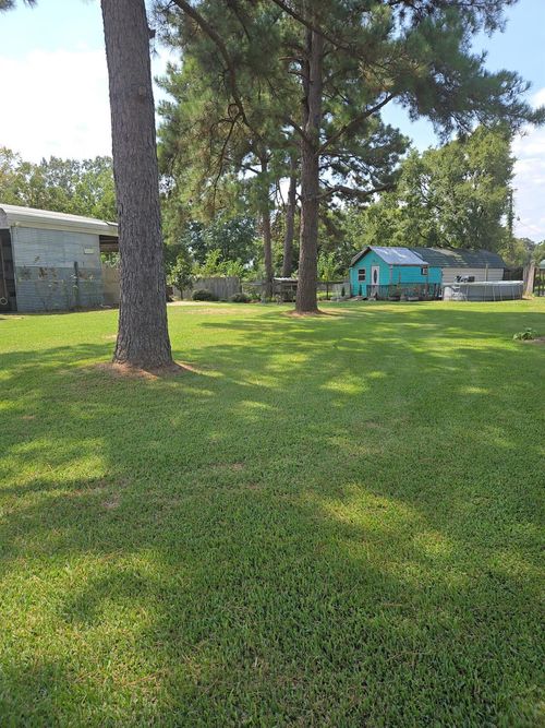 387 Davenport Dr, Livingston, TX, 77351-8436 | Card Image