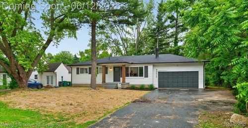 49515 W Huron River Dr, Van Buren Township, MI, 48111-2563 | Card Image