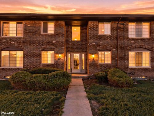 19603 W 12 Mile Road, Southfield, MI, 48076 | Card Image