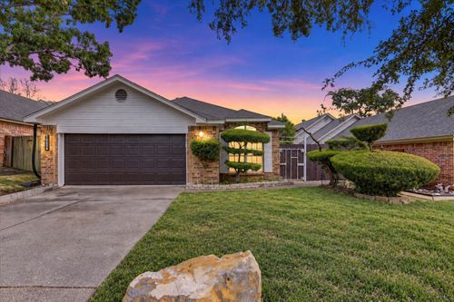 10634 Tall Oak Dr, Fort Worth, TX, 76108-3754 | Card Image