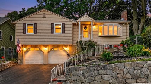 56 Nowell Rd, Melrose, MA, 02176 | Card Image