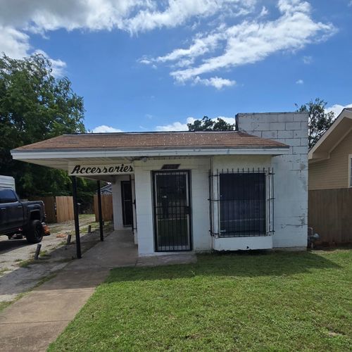 1325 S Riverside Dr, Fort Worth, TX, 76104-5632 | Card Image