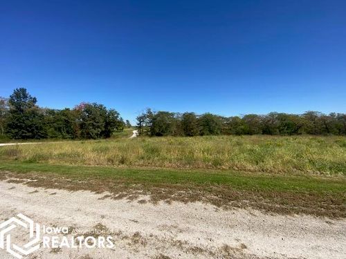 1689 Pin Oaks Lane, Mount Pleasant, IA, 52641 | Card Image