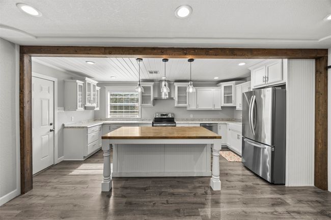 512 Judith St, House other with 3 bedrooms, 2 bathrooms and null parking in Burleson TX | Image 7