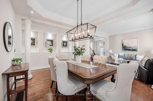 130 Innville Cres, Oakville, ON, L6L0B8 | Card Image