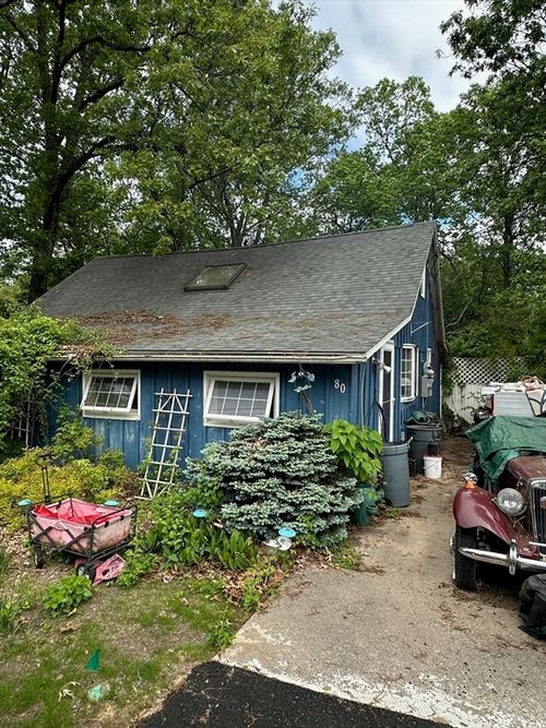 80 Bungalow St, Southwick, MA, 01077-9476 | Card Image