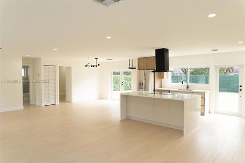 14868 Sw 71st Ln, Miami, FL, 33193-1021 | Card Image