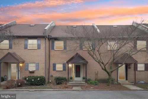 120 Eaton Dr, Wayne, PA, 19087-3806 | Card Image