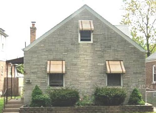 11005 S Avenue C, Chicago, IL, 60617-6830 | Card Image