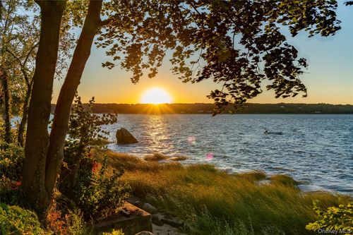 419 Centre Island Rd, Oyster Bay, NY, 11771-5012 | Card Image