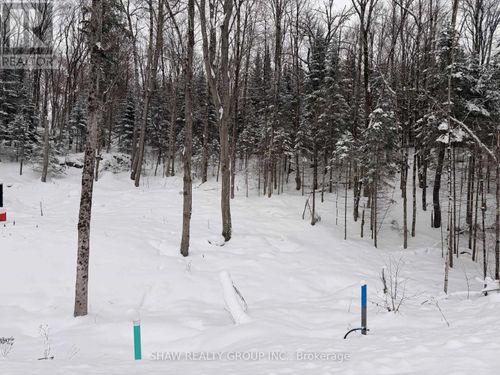 23 St Andrews Cir, Huntsville, ON, P1H1B1 | Card Image