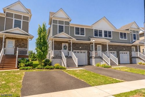 78-78 Valerie Dr, Manville, NJ, 08835-1429 | Card Image