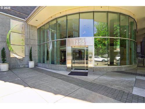 1106-1255 Nw 9th Ave, Portland, OR, 97209-3255 | Card Image