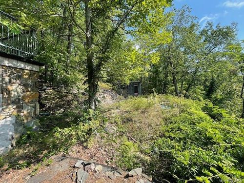 75 Deer Trl N, Greenwood Lake, NY, 10925-4219 | Card Image