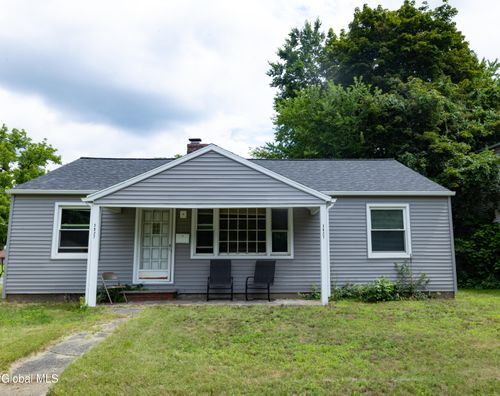 3027 Albany St, Schenectady, NY, 12304-3717 | Card Image