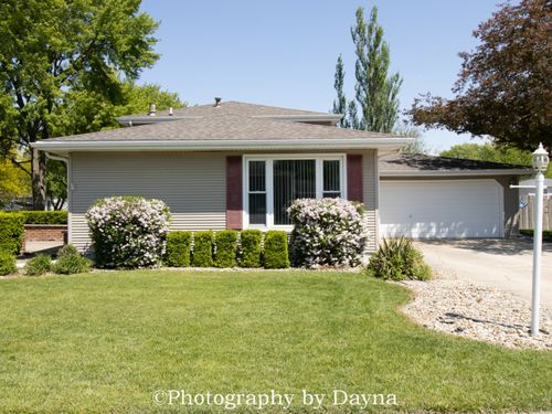 60 Hilltop Dr, Bourbonnais, IL, 60914-1066 | Card Image