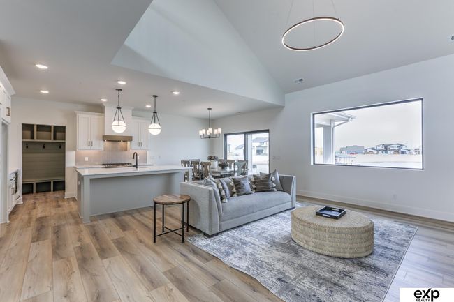 28574 Jessie Cir, House other with 3 bedrooms, 3 bathrooms and 3 parking in Valley NE | Image 7