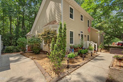 500 Pinewood Dr, Apex, NC, 27502-1646 | Card Image