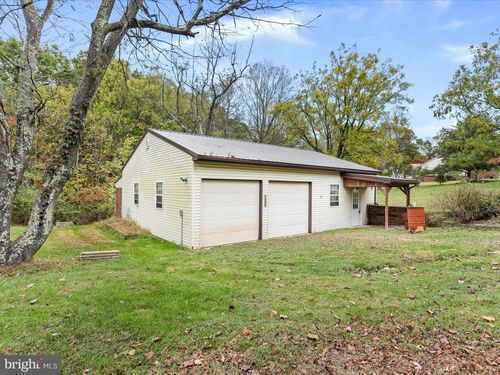 55 Peach Orchard Lane, BERKELEY SPRINGS, WV, 25411 | Card Image