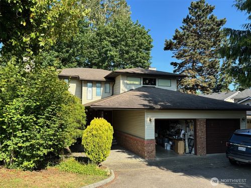 15215 Larch Way, Lynnwood, WA, 98087-2662 | Card Image