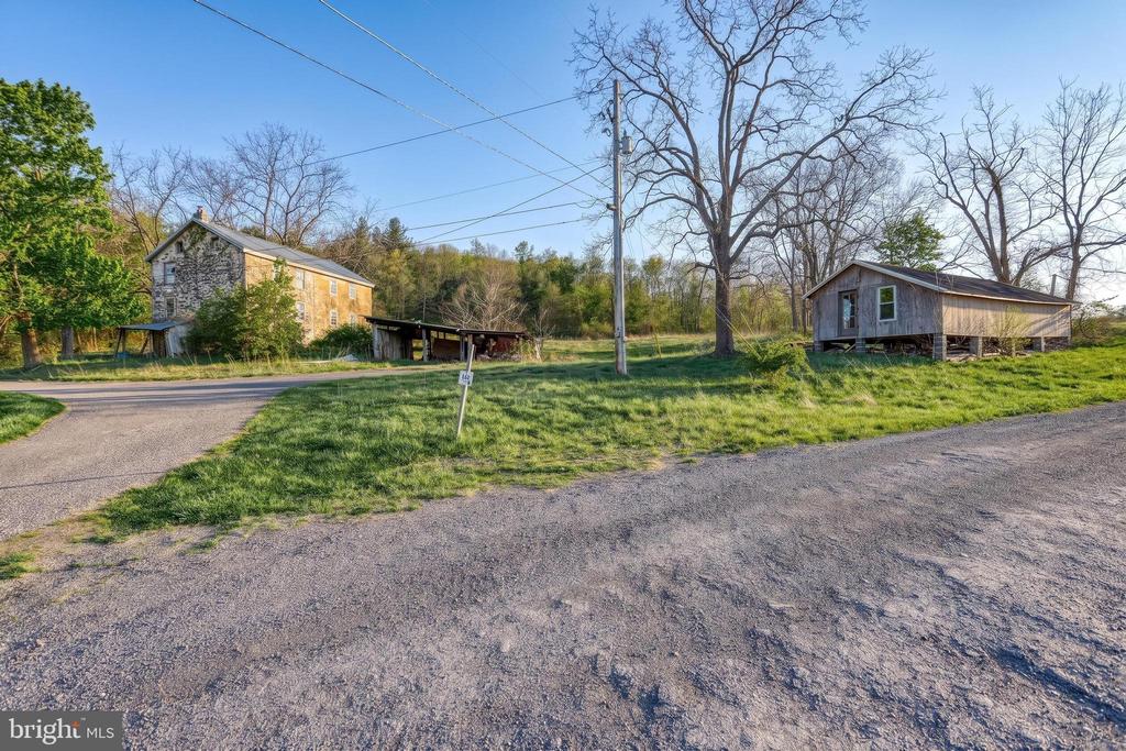 Residential in NEW BLOOMFIELD 3