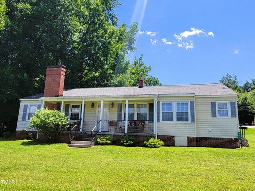 411 W Raleigh St, Siler City, NC, 27344-3727 | Card Image