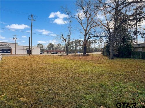 3709 Paluxy Dr, Tyler, TX, 75703 | Card Image