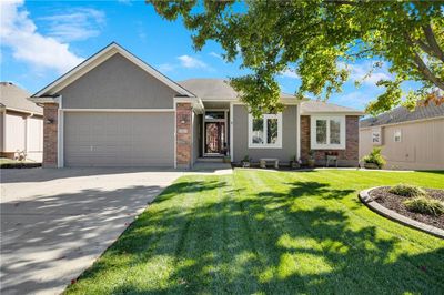 957 Nw Birch Court, House other with 4 bedrooms, 3 bathrooms and null parking in Grain Valley MO | Image 1