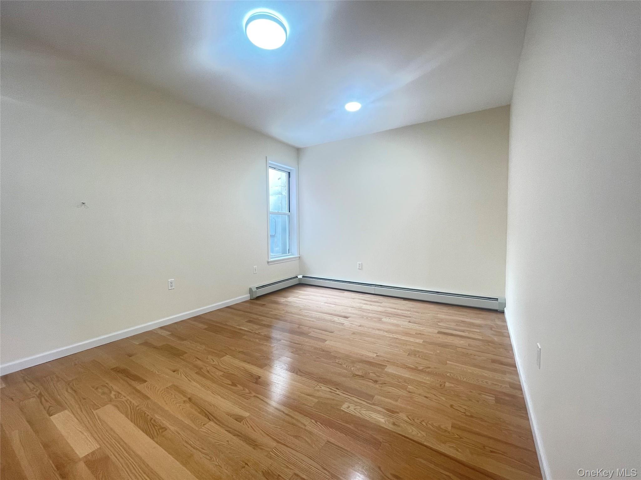 Residential Lease in North Hempstead 3