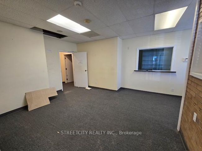596 Mcnaughton Ave W, Home with 0 bedrooms, 4 bathrooms and 8 parking in Chatham ON | Image 9