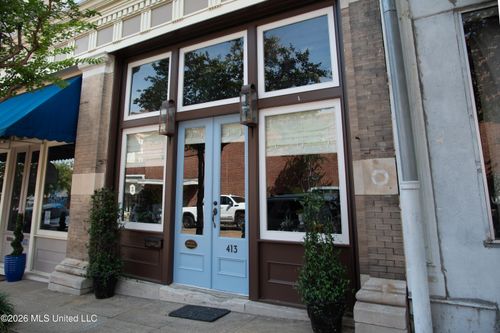 413 Franklin St, Natchez, MS, 39120-3263 | Card Image
