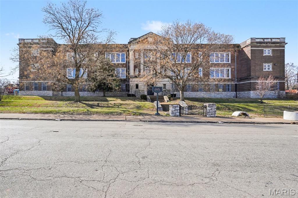 Commercial Sale in St Louis