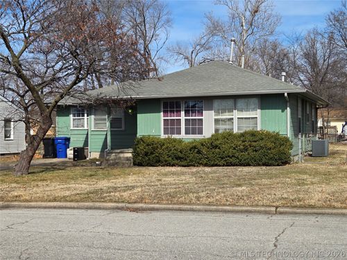 206 W Urbana St, Broken Arrow, OK, 74012-6431 | Card Image